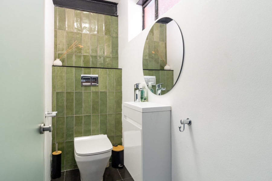 2 Bedroom Property for Sale in Cape Town City Centre Western Cape